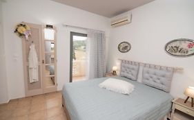 Tsaner Apartment And Rooms